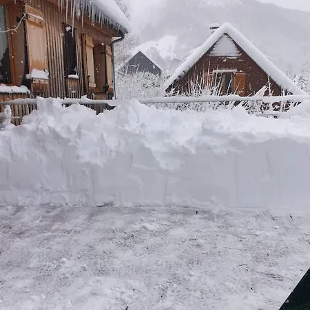 Loulou, Massif Central, Chalet *